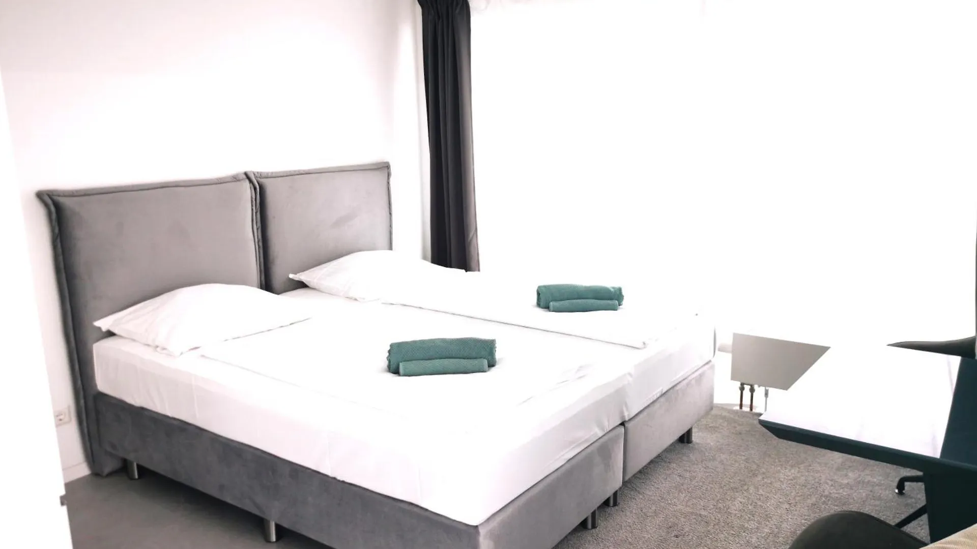 Hh 03 By Rockchair - Superhost Status - Modernes Apartment Mit Sonnigem Balkon & Premium Boxspringbetten In Winterhude - Hamburg Top Geheimtipp